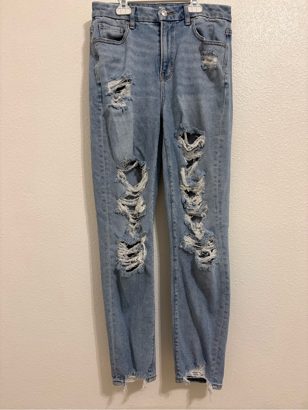 American Eagle Outfitters Curvy Mom Jean